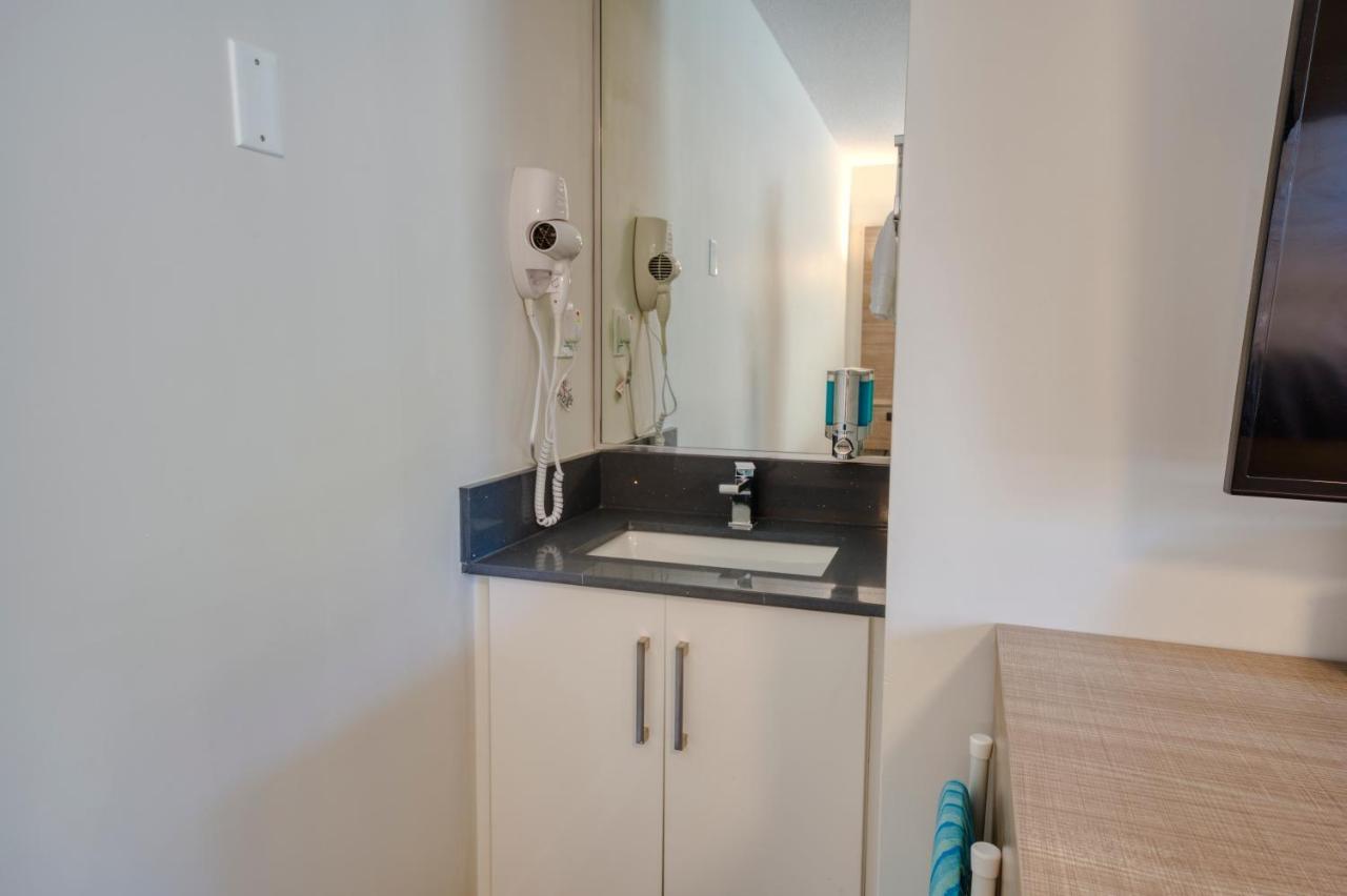 הריסון הוט ספרינגס Harrison Grand Motel מראה חיצוני תמונה